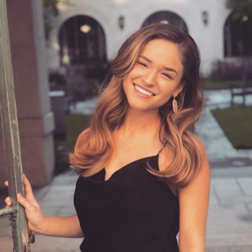 Meet your Posher, Claire